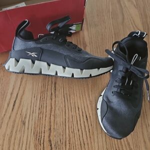 Reebok Women's Black Athletic Shoes